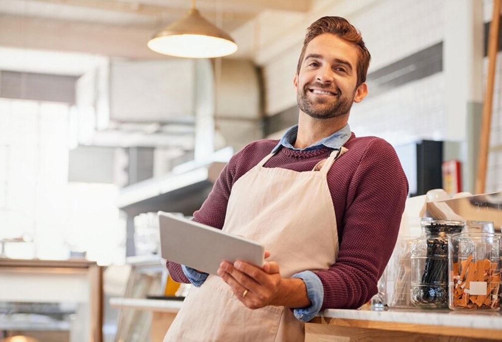 Entrepreneur working in a cafe